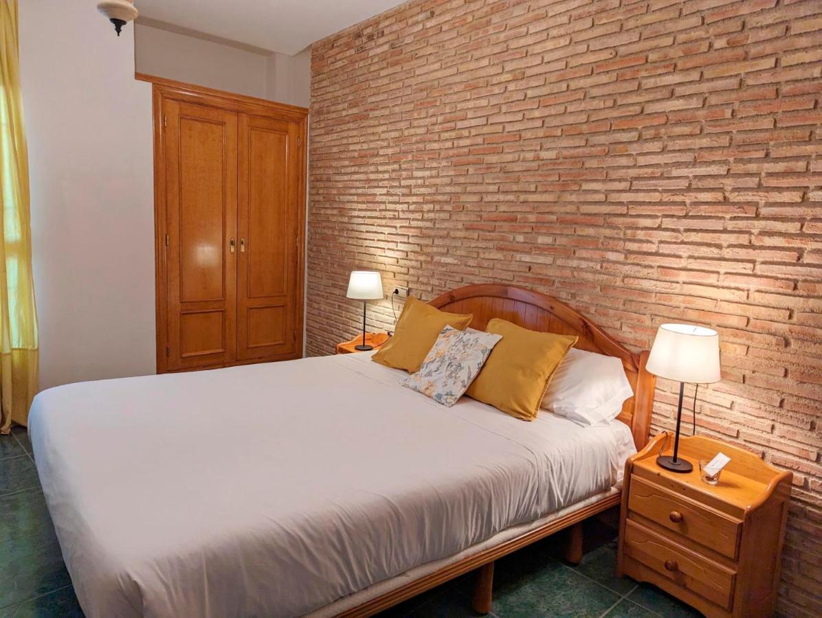 Hotel Moregon Куакос-де-Юсте Экстерьер фото